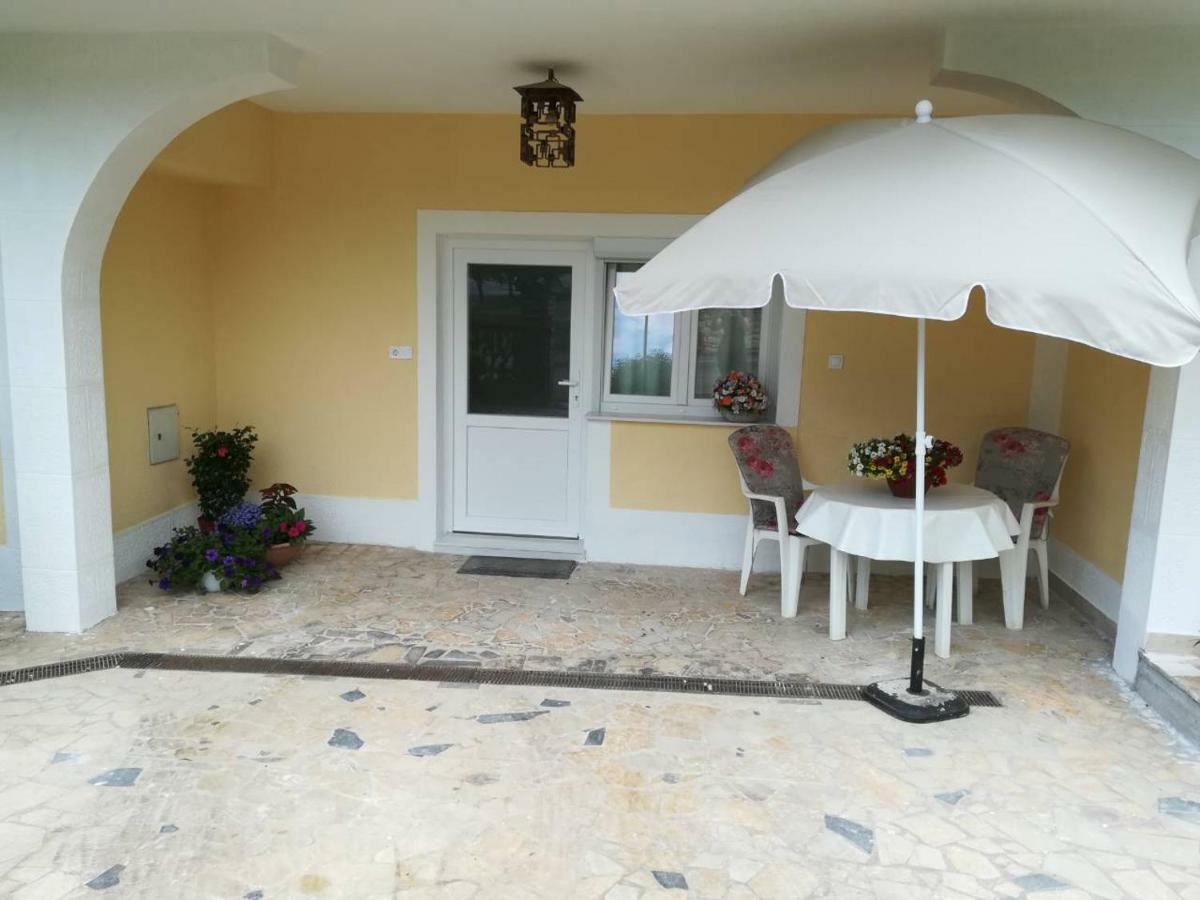 Apartment Lili Porec Exterior photo